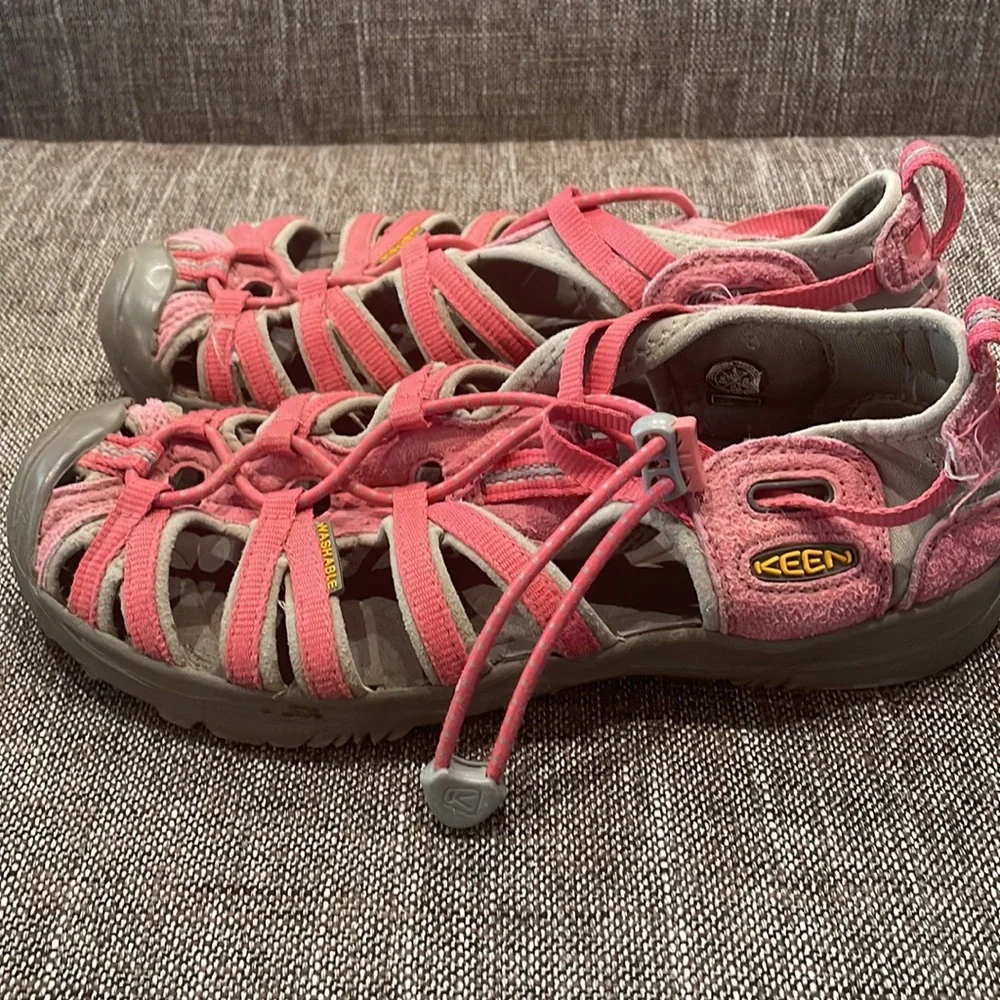 Girls Keen Pink Sandals‎ Size 4